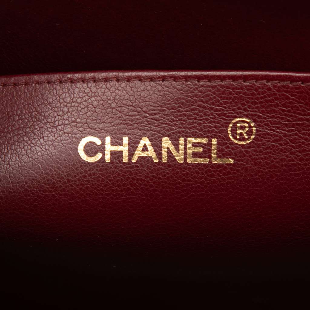 Chanel Maxi XL Classic Lambskin Single Flap Black Leather Very good condition - Box View