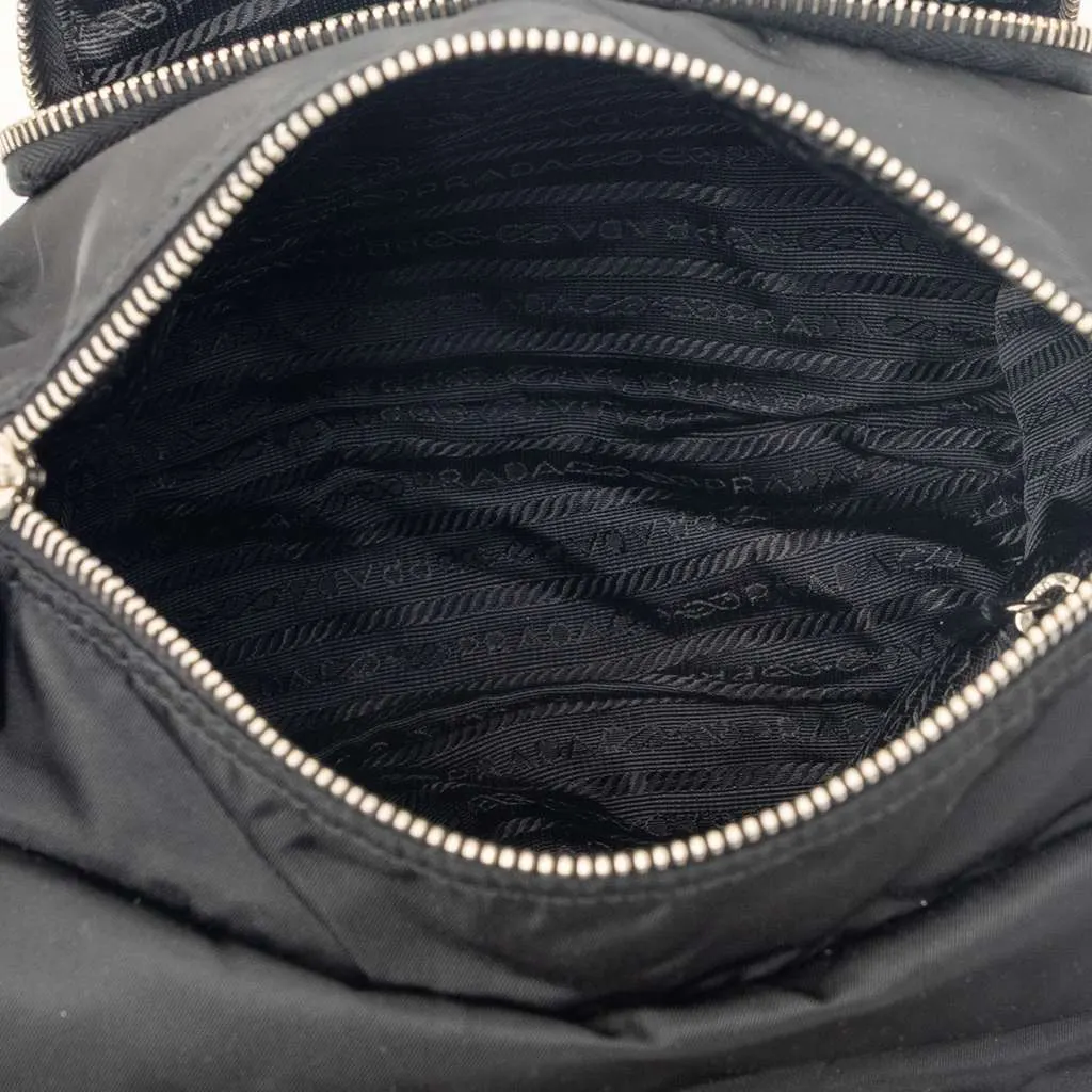 Prada Saffiano Trimmed Tessuto Shoulder Bag Black Very good - Model View