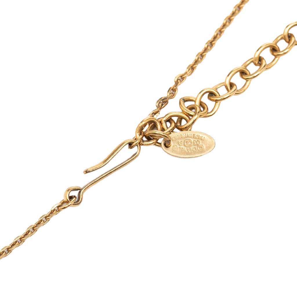 Chanel Gold Plated Resin CC Tree Clover Charms Pendant Necklace Gold Metal Very good condition - Model View