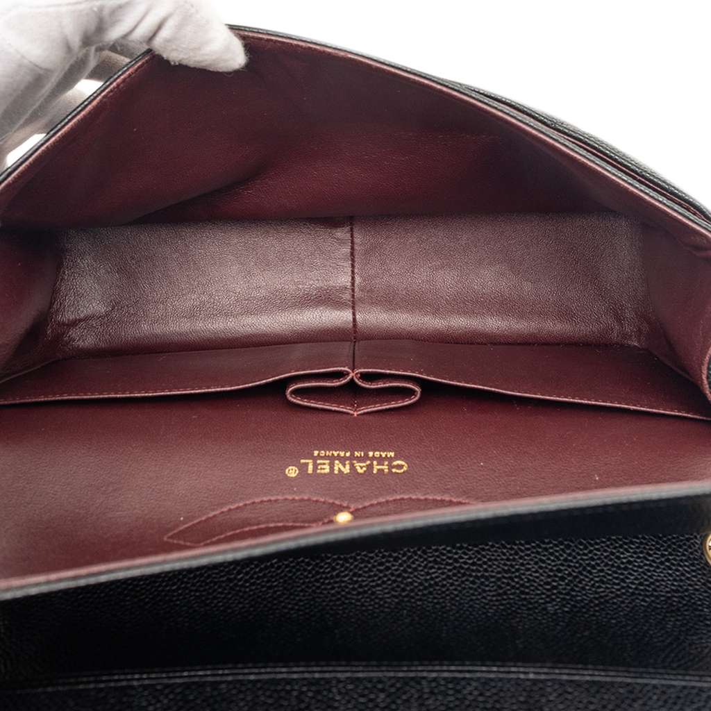 Chanel Jumbo Classic Caviar Double Flap Black Leather Very good condition - Model View