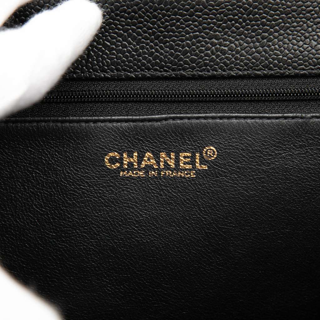 Chanel CC Caviar Tote Black Leather Very good condition - Box View