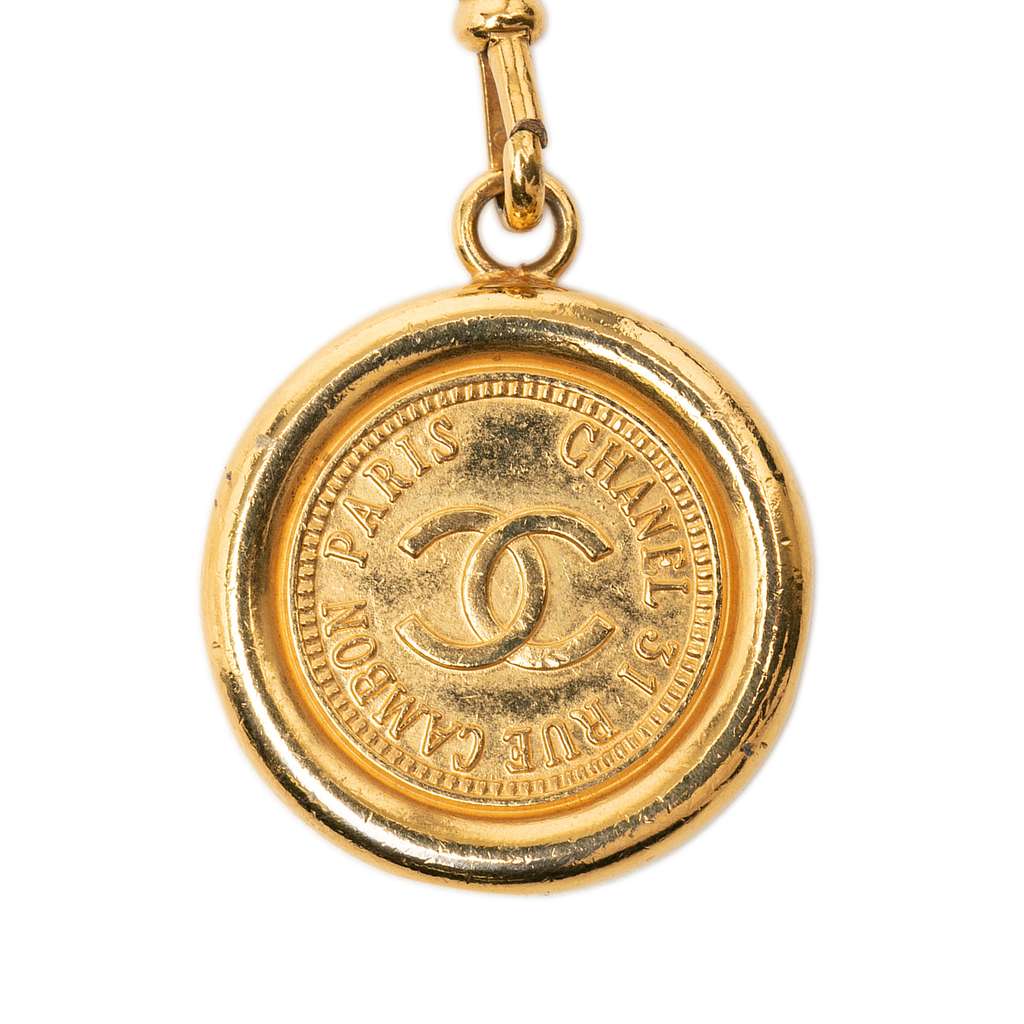 Chanel CC Gold Plated 31 Rue Cambon Medallion Chain Belt Gold Metal Very good condition - Back View