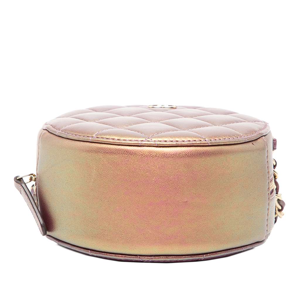 Chanel Quilted Iridescent Lambskin Round Clutch With Chain Purple Leather Very good condition - Inside View