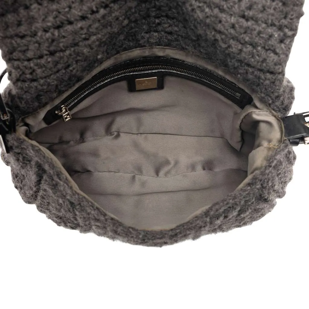 Fendi Knit Wool Mamma Baguette Grey Wool Very good - Model View