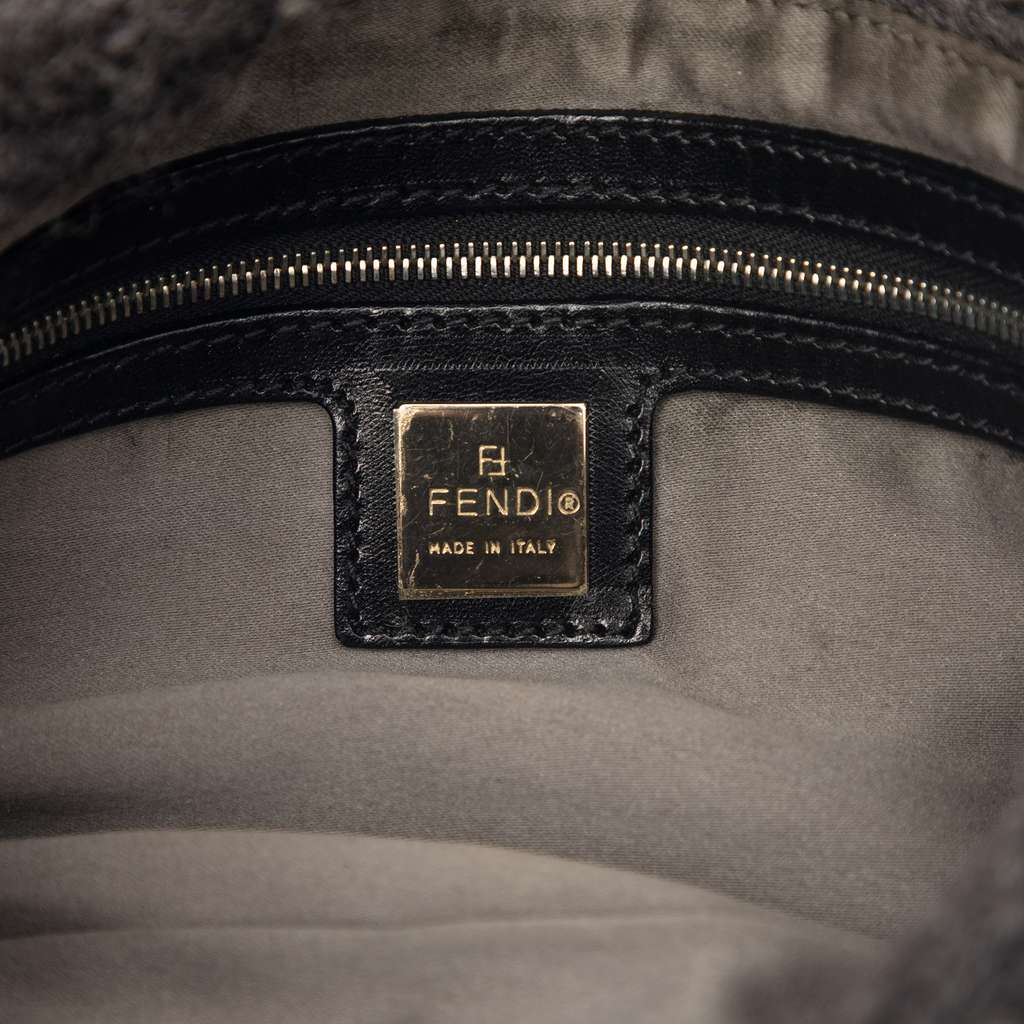 Fendi Knit Wool Mamma Baguette Grey Wool Very good condition - Box View