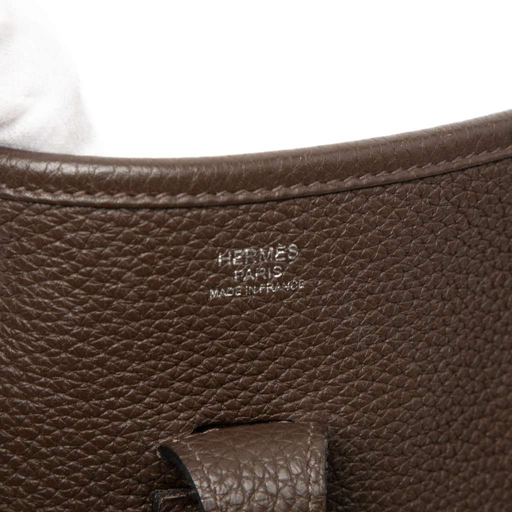 Hermès Clemence Evelyne III PM Brown Leather Very good condition - Box View
