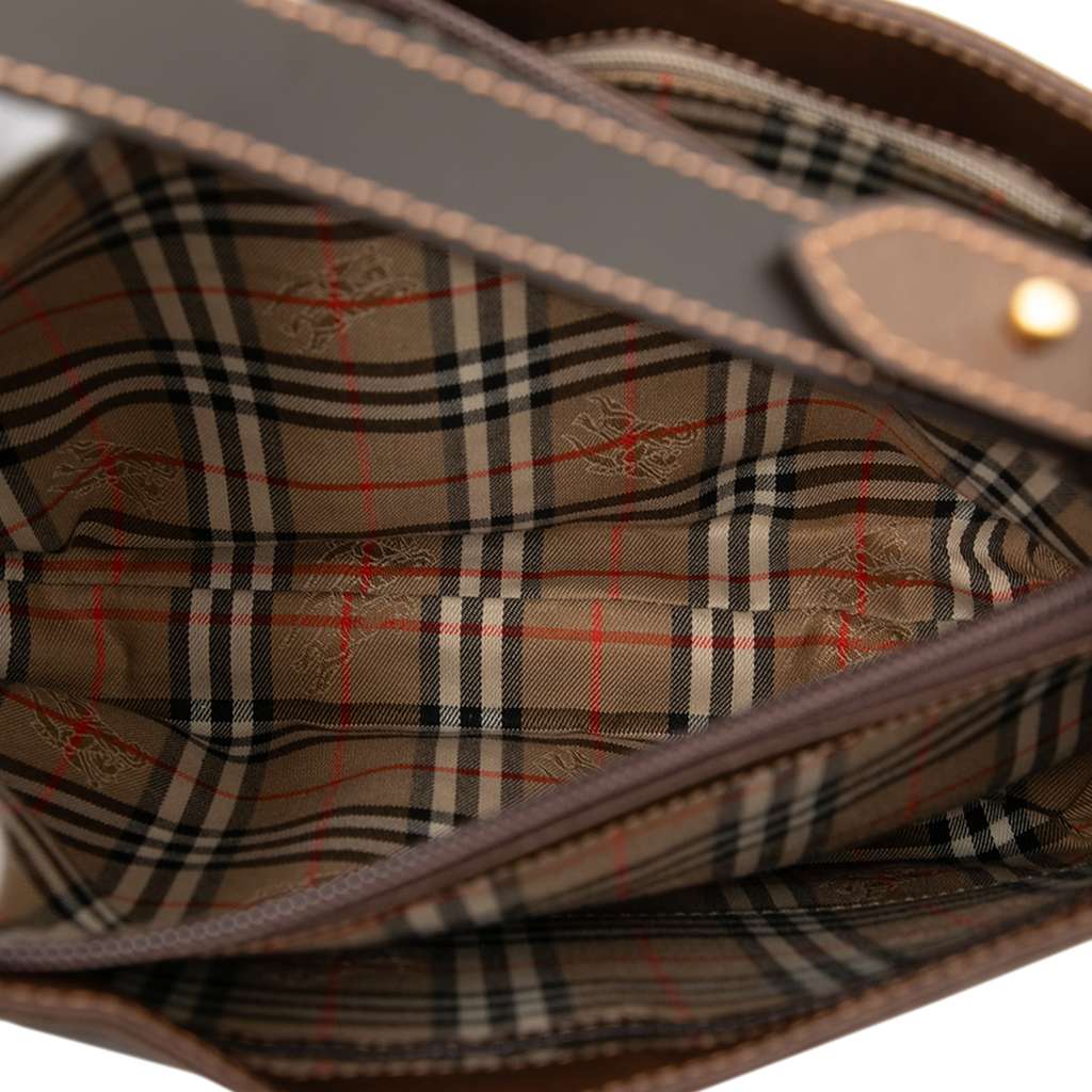 Burberry Leather Shoulder Bag Brown Leather Never worn - Model View