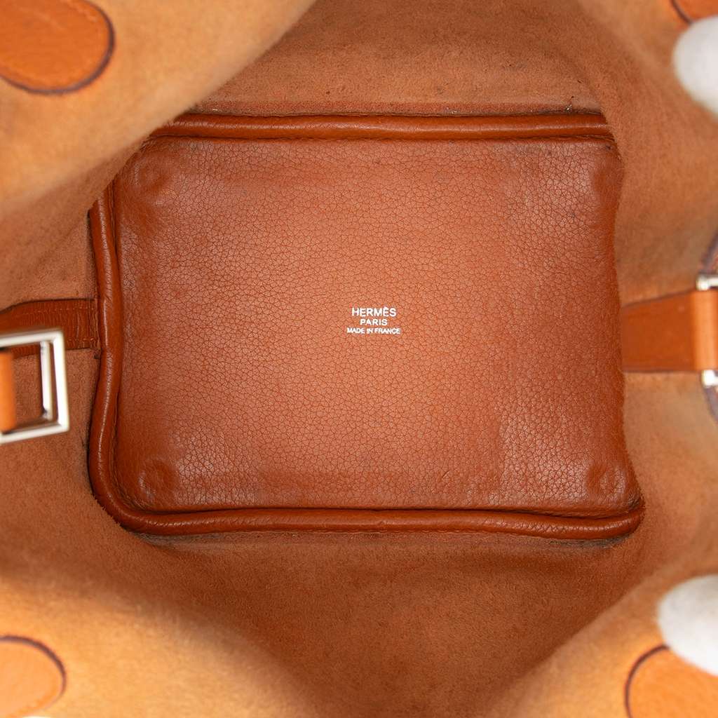 Hermès Clemence Picotin 18 Orange Leather Very good condition - Model View