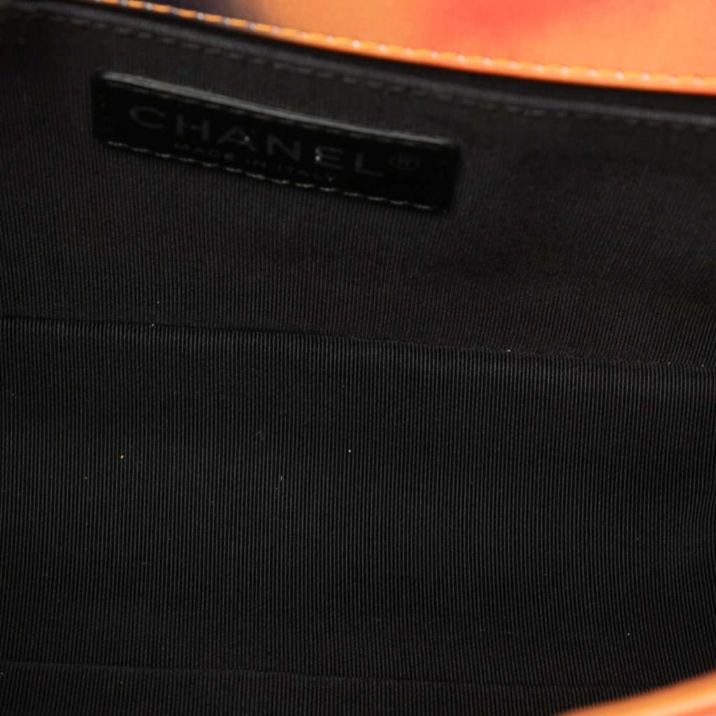 Chanel Old Medium Quilted Lambskin Flower Power Boy Flap Pink Leather Very good condition - Model View