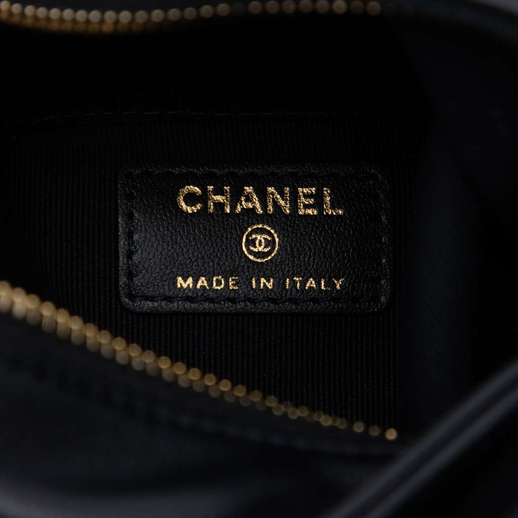 Chanel Metiers d'Art CC Lambskin Tassel Rectangle Clutch with Chain Black Leather Very good condition - Box View