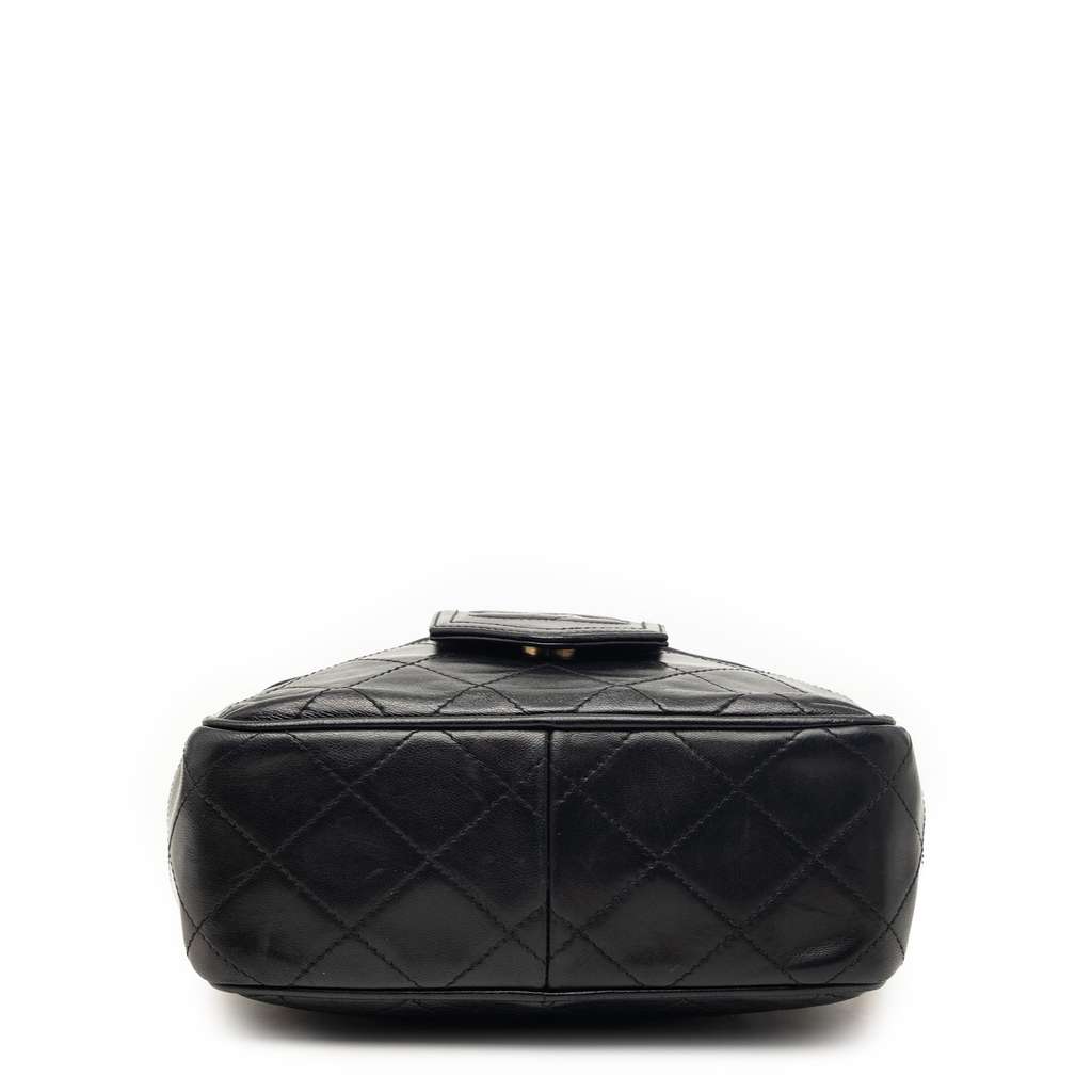 Chanel CC Quilted Lambskin Tassel Camera Bag Black Leather Very good condition - Inside View