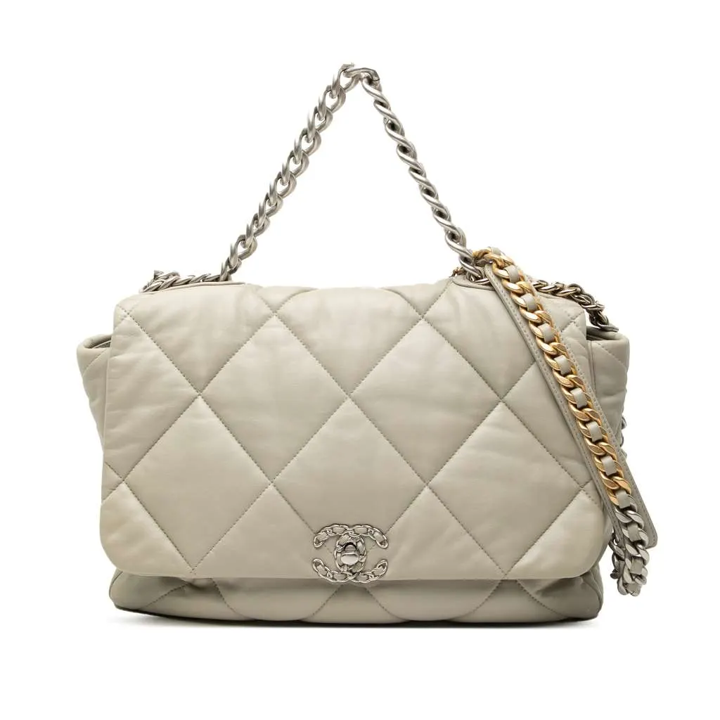 Chanel Maxi Lambskin 19 Flap Grey Leather Very good - Front View