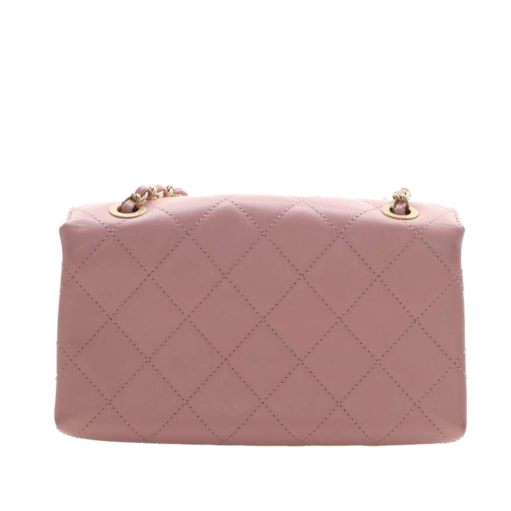Chanel Small Quilted Calfskin Enchained Flap Pink Leather Never worn - Model View