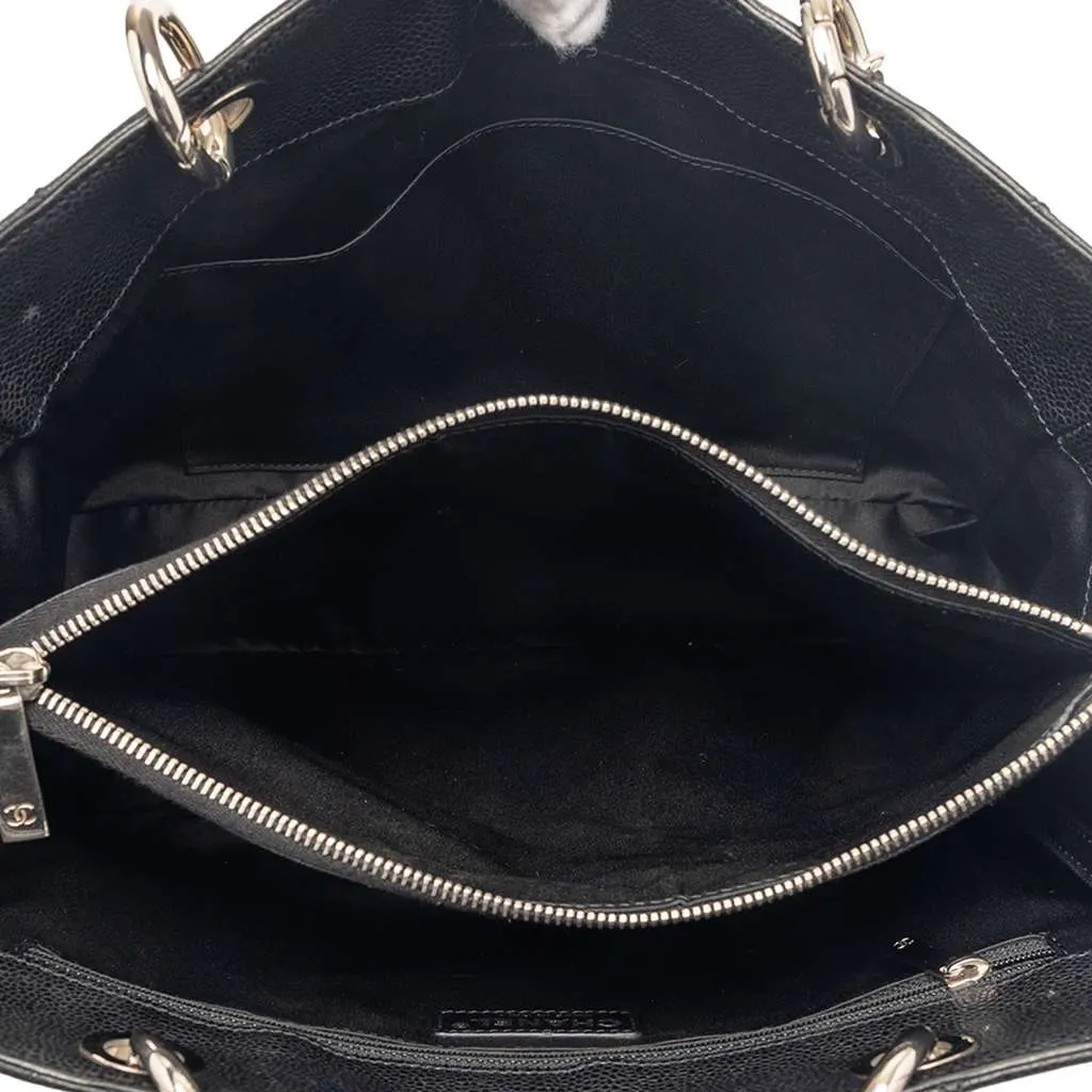 Chanel Caviar Grand Shopping Tote Black Leather Very good - Model View