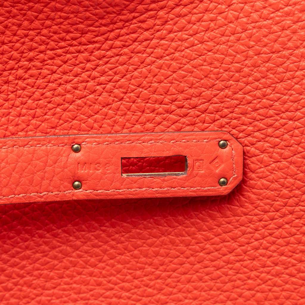 Hermès Togo Kelly II Retourne 32 Orange Leather Never worn - Box View