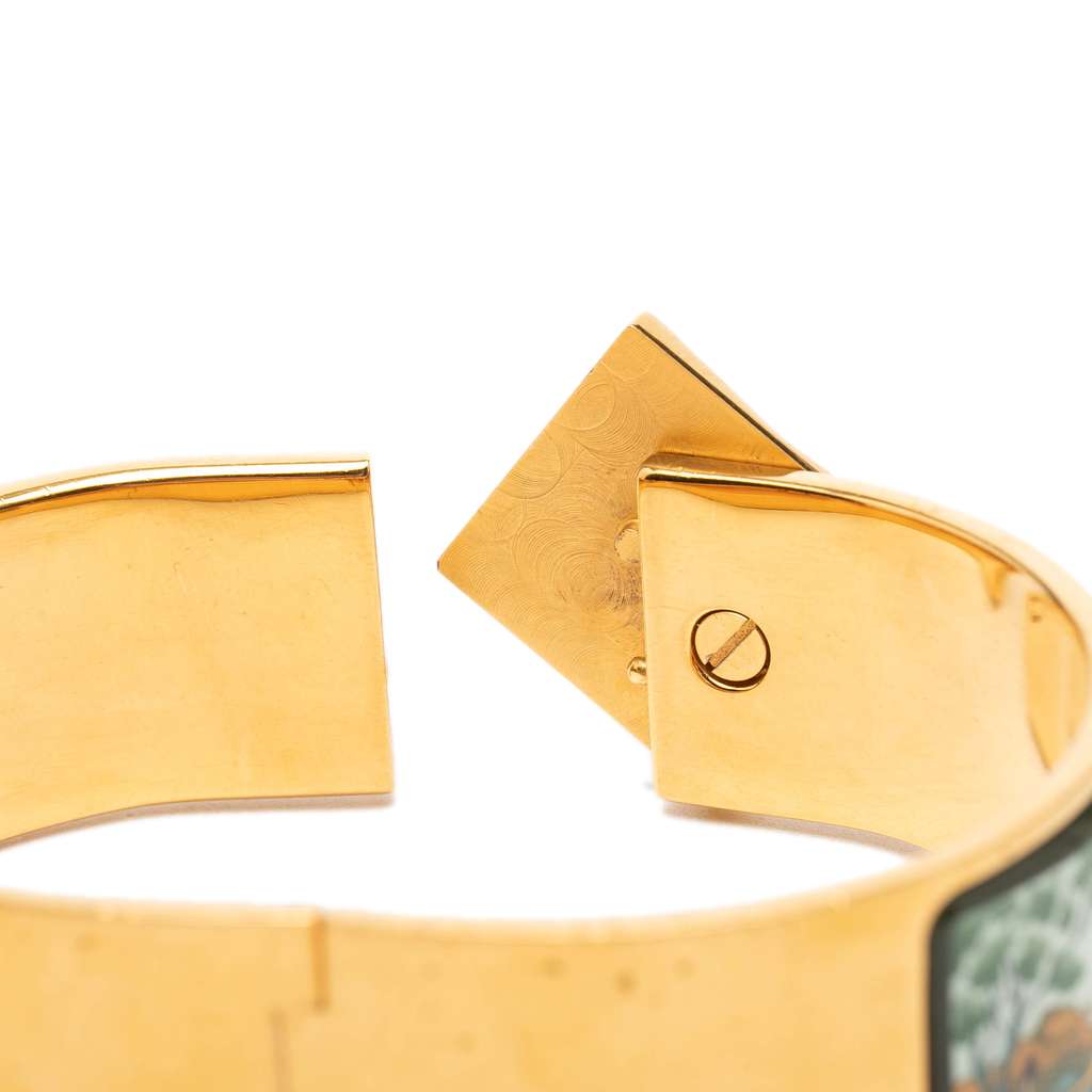 Hermès Wide Enamel Safari Loquet Bracelet PM White Never worn - Box View