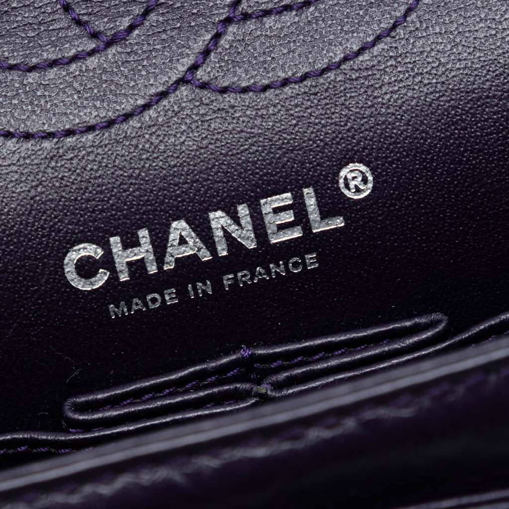 Chanel Quilted Aged Calfskin Reissue 2.55 Double Flap 224 Purple Leather Never worn - Box View