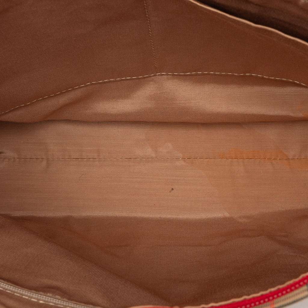 Burberry Haymarket Check Canvas Tote Beige Canvas Never worn - Model View