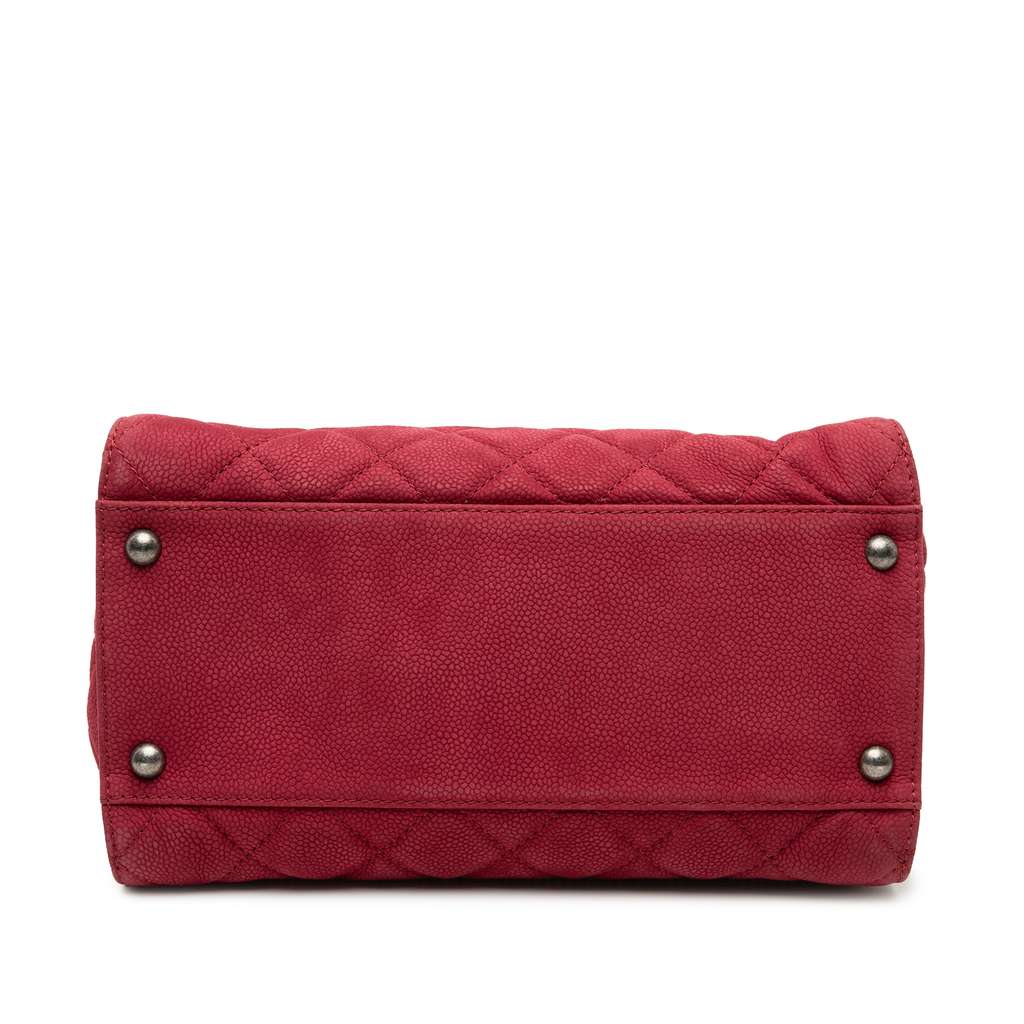 Chanel Quilted Caviar Reissue 2.55 Tote Red Leather Never worn - Inside View