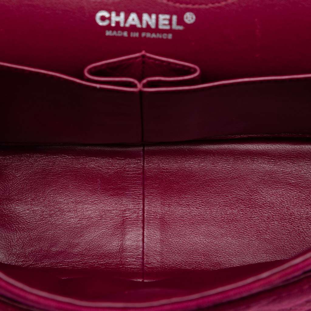 Chanel Quilted Jersey Reissue 2.55 Double Flap 226 Red Cotton Never worn - Model View