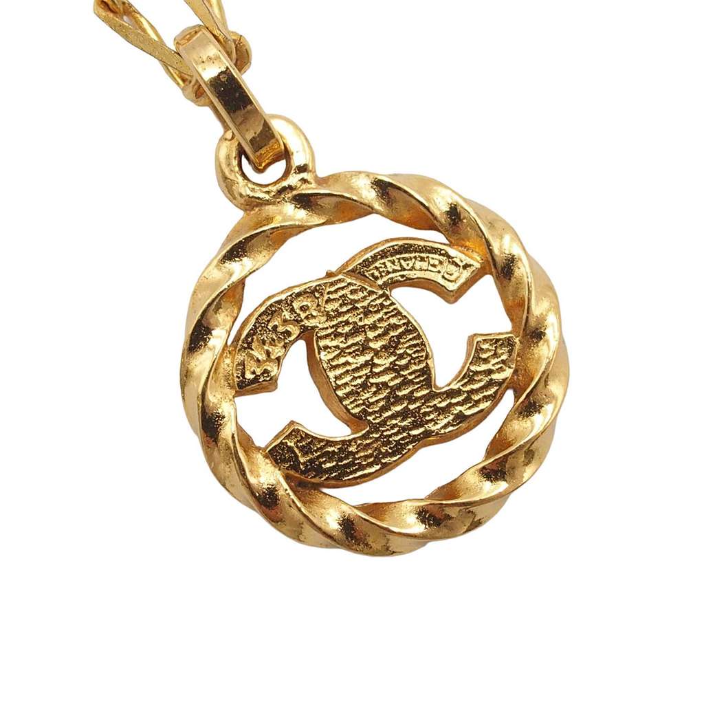 Chanel CC Gold Plated Strass Round Pendant Necklace Gold Metal Very good condition - Inside View