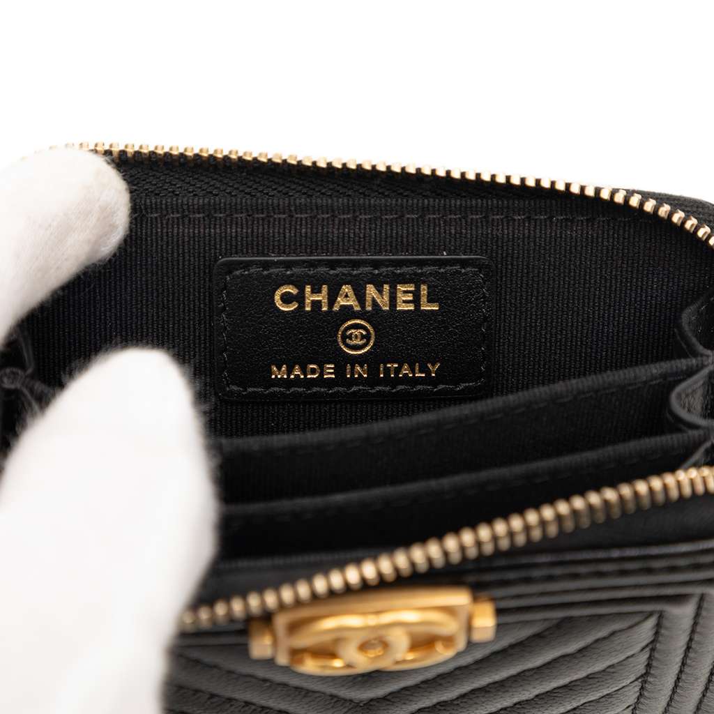 Chanel Chevron Caviar Boy Coin Pouch Black Leather Never worn - Box View