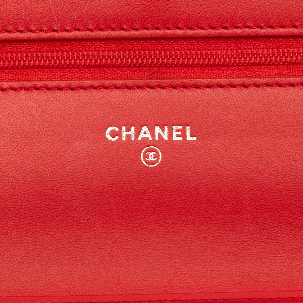 Chanel CC Quilted Lambskin Wallet on Chain Red Leather Very good condition - Box View