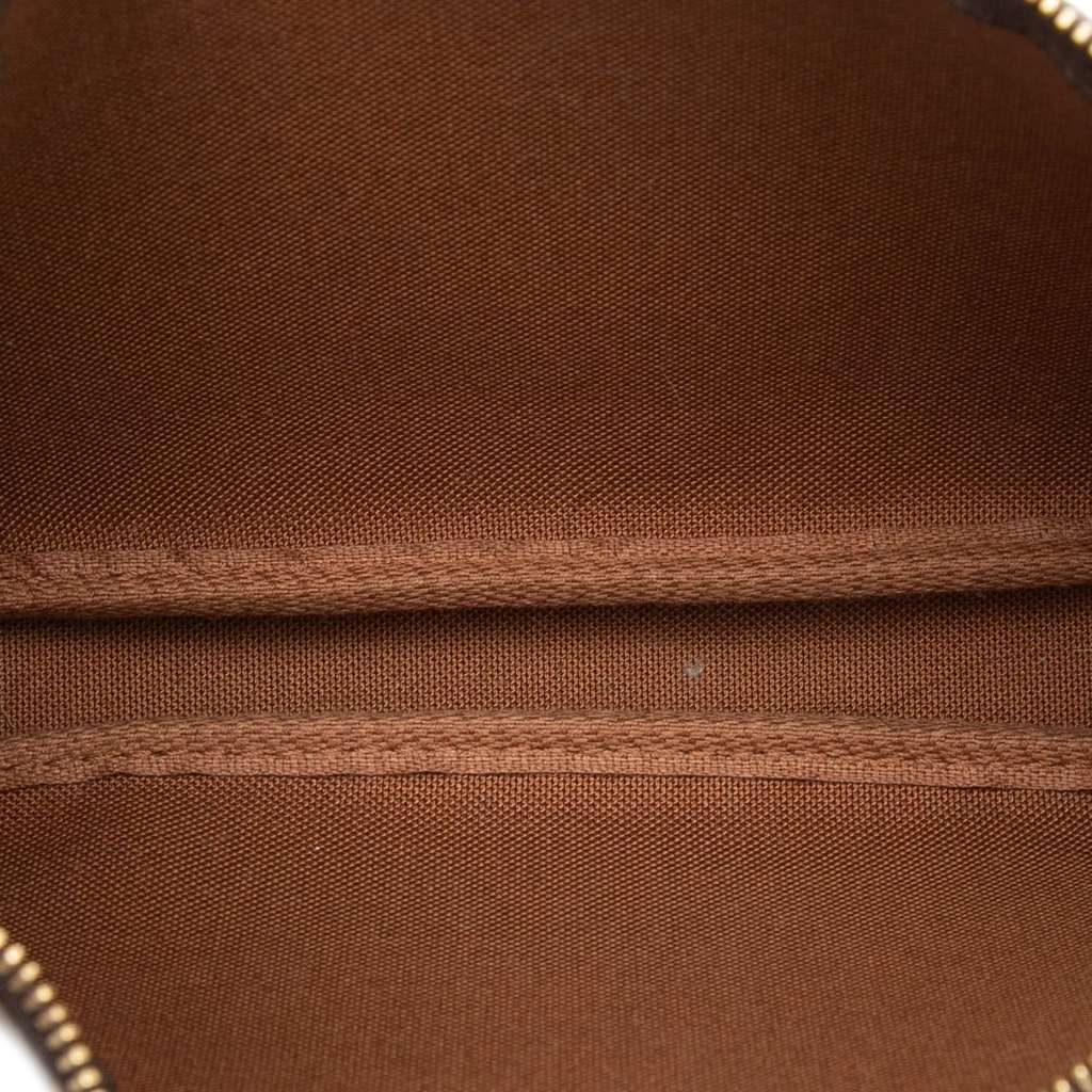 Louis Vuitton Monogram Pochette Accessoires Brown Very good condition - Model View