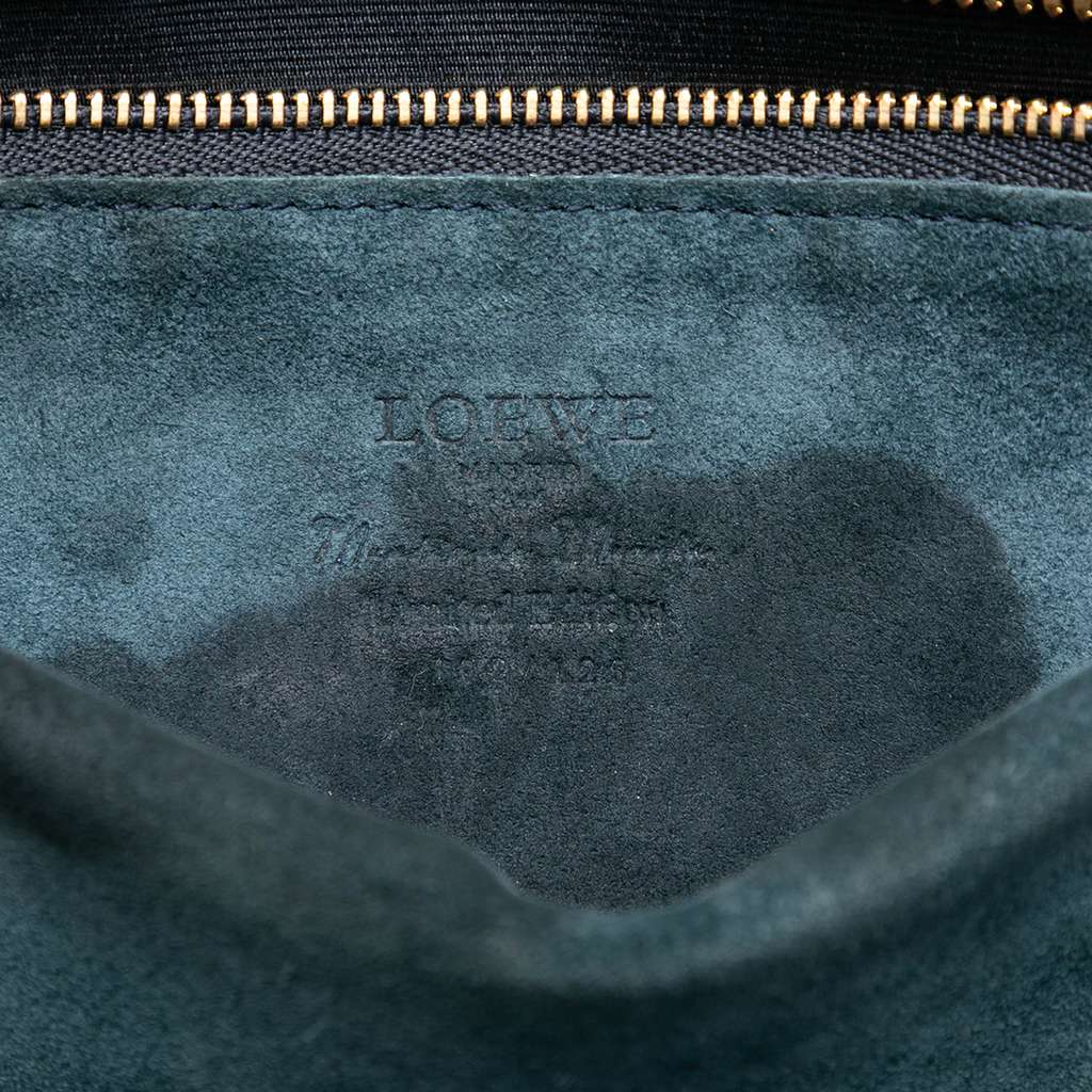 Loewe Limited Edition Leather Amazona 36 Green Leather Very good condition - Box View