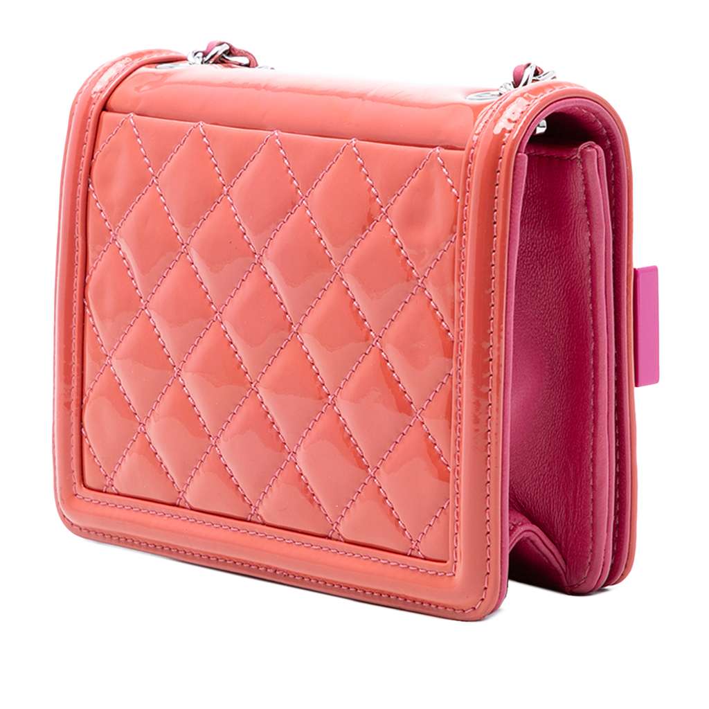 Chanel Mini Ombre Acrylic and Patent Boy Brick Flap Pink Leather Very good condition - Back View