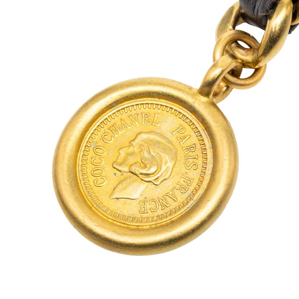 Chanel Gold Plated CC Leather Woven Medallion Chain Belt Gold Metal Very good condition - Inside View