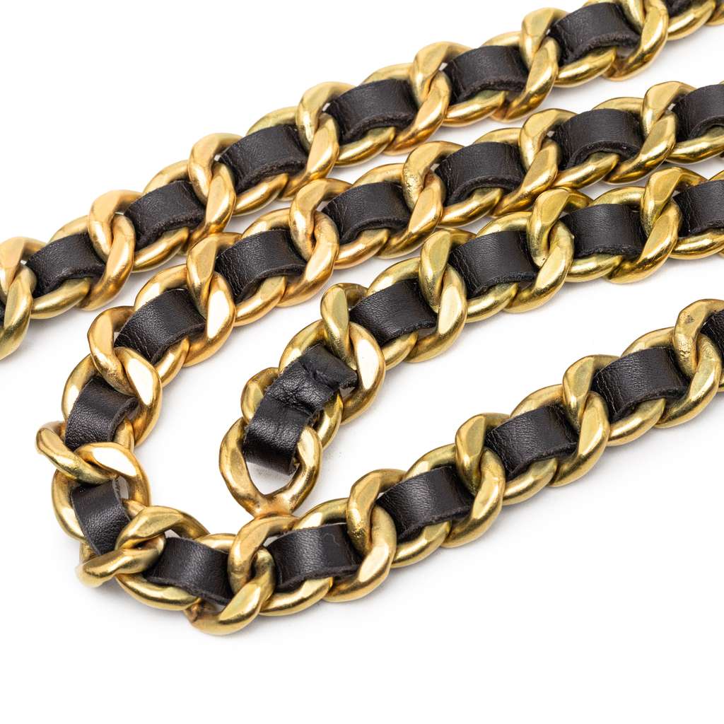 Chanel Gold Plated CC Leather Woven Medallion Chain Belt Gold Metal Very good condition - Box View