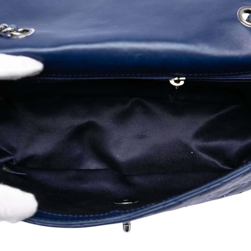 Chanel Small Quilted Lambskin Beaded Single Flap Blue Leather Very good condition - Model View