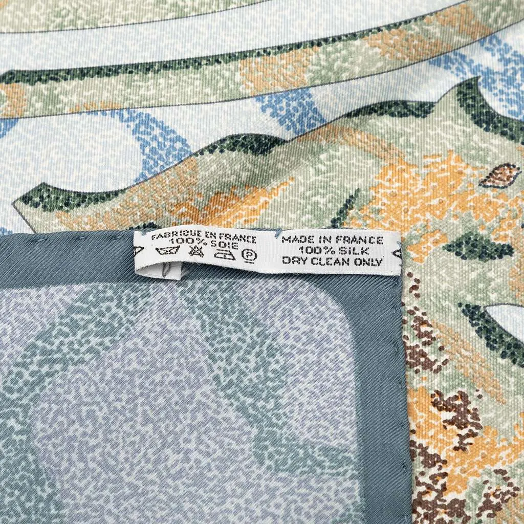 Hermès Alfred De Dreux Peintre du Cheval Silk Scarf 90 Blue Silk Never worn - Back View