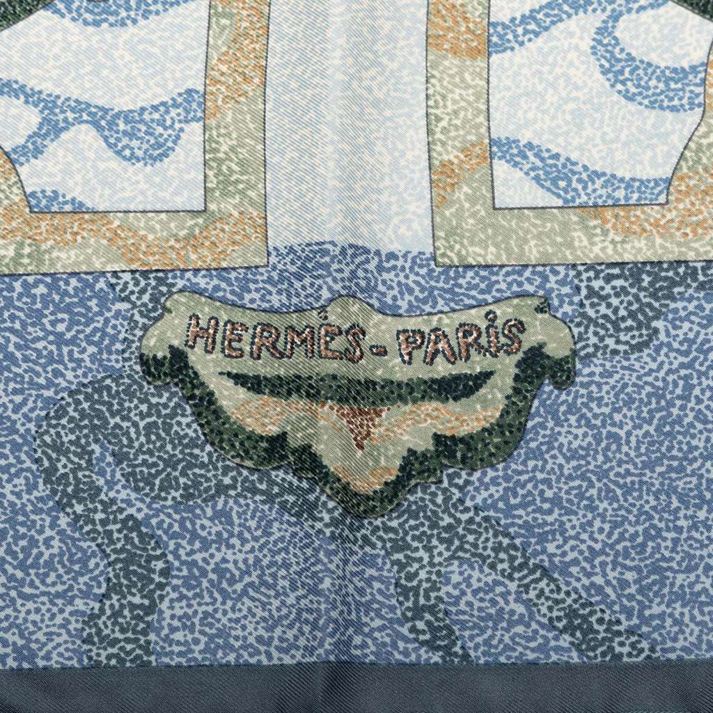 Hermès Alfred De Dreux Peintre du Cheval Silk Scarf 90 Blue Silk Never worn - Inside View
