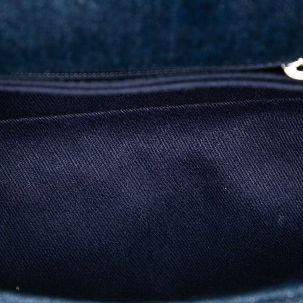 Chanel Small Quilted Denim Coco Top Handle Bag Blue Denim Very good condition - Model View