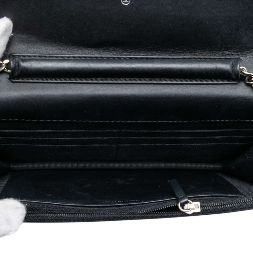 Chanel CC Quilted Patent Wallet On Chain Black Leather Very good condition - Model View
