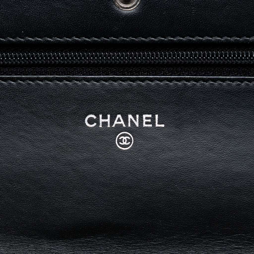 Chanel CC Quilted Patent Wallet On Chain Black Leather Very good condition - Box View