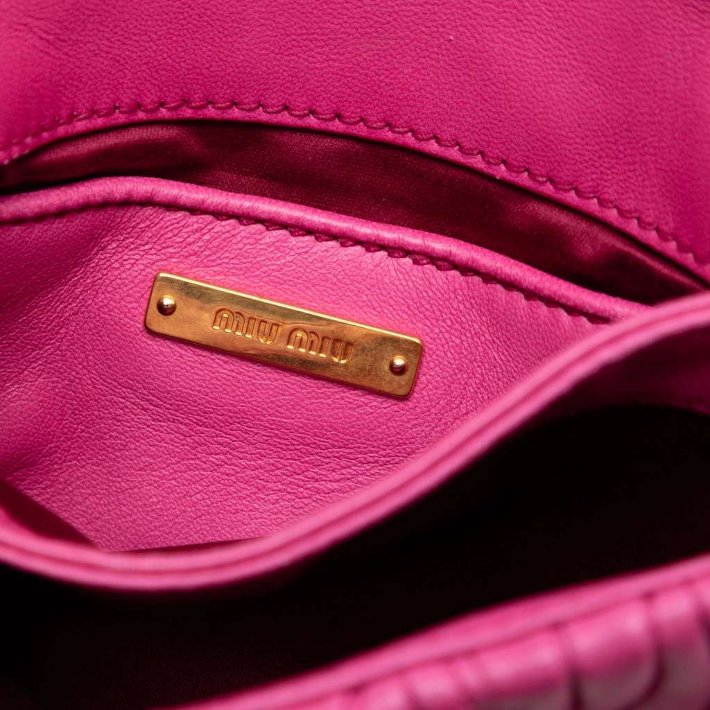 Miu Miu Matelasse Nappa Wallet On Chain Pink Leather Very good condition - Box View