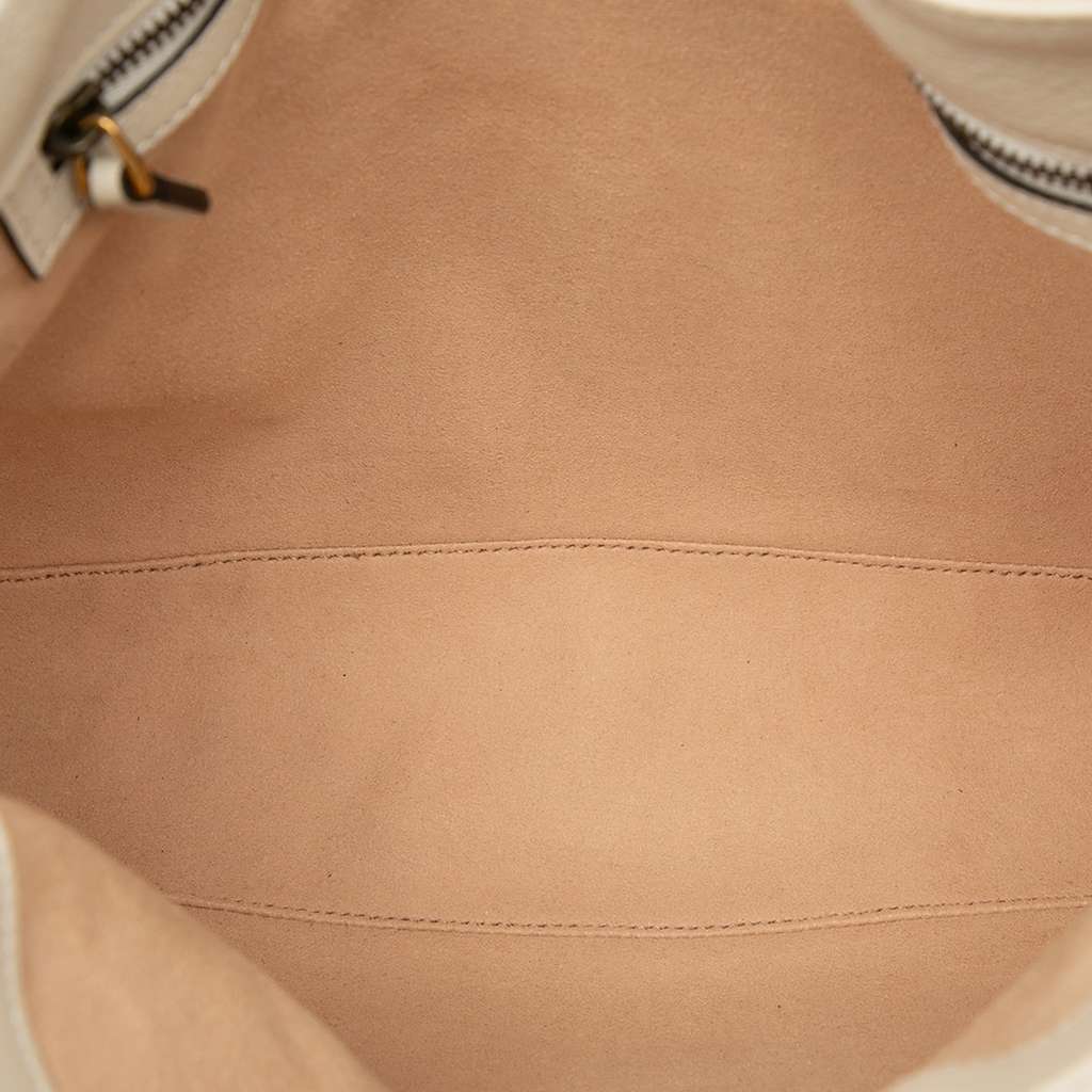 Gucci Medium Leather Bamboo Diana Satchel White Leather Very good condition - Model View