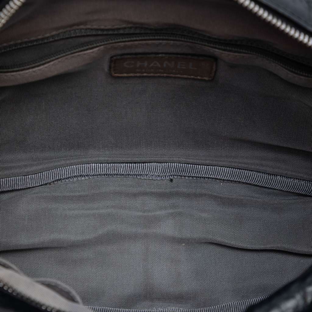 Chanel Small Quilted Aged Calfskin Reissue 2.55 Camera Bag Black Leather Very good condition - Model View