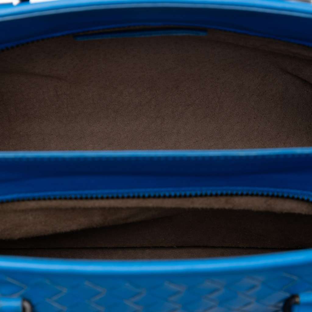 Bottega Veneta Small Nappa Intrecciato Accordion Satchel Blue Leather Very good condition - Model View