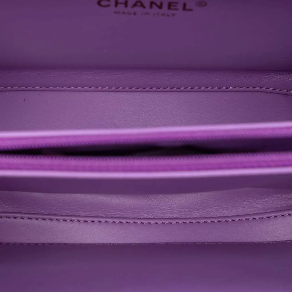 Chanel Small Tweed CC Filigree Vanity Case Purple Tweed Very good - Model View