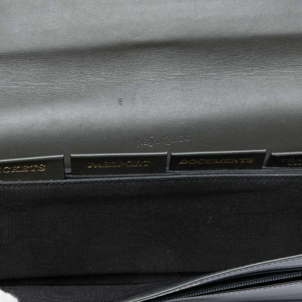 Saint Laurent Patent Chyc Ligne Travel Wallet Green Leather Very good - Model View