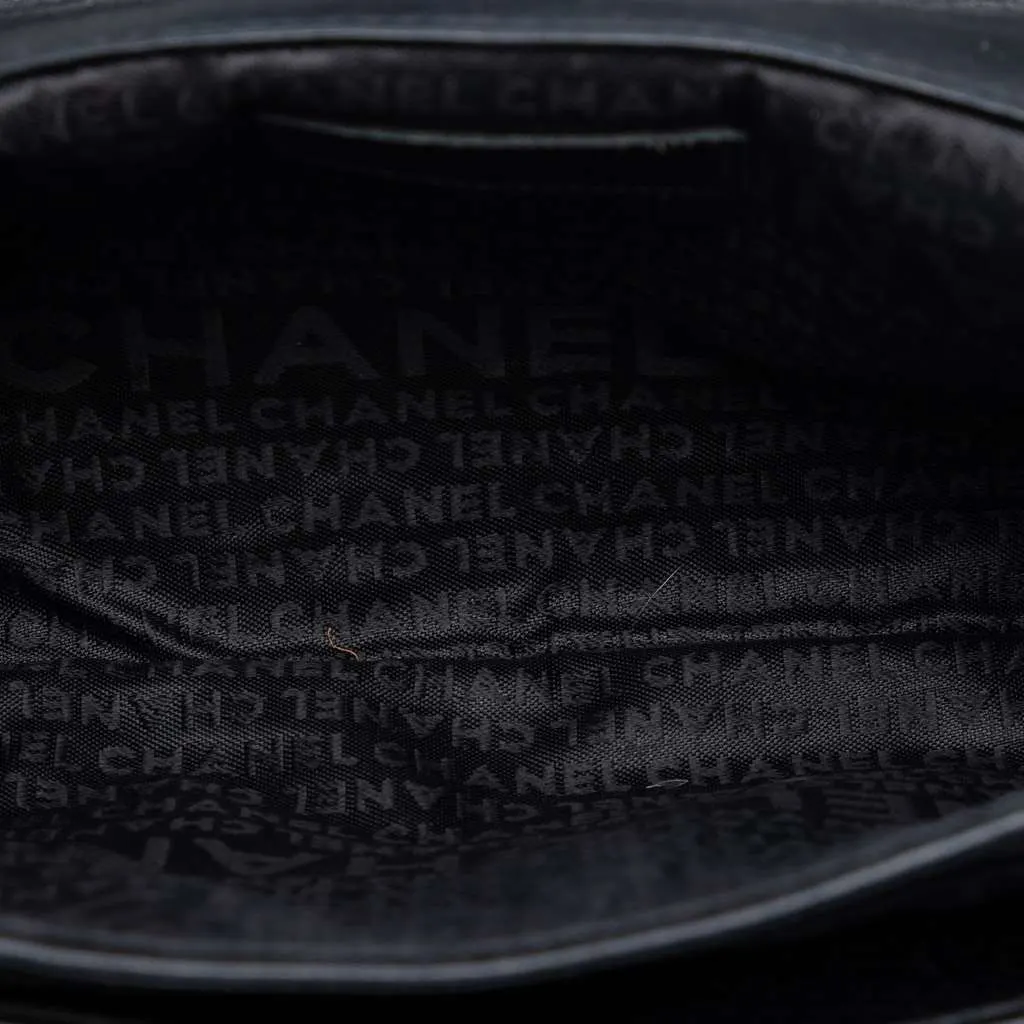 Chanel Quilted Lambskin Giant Mademoiselle Turnlock Shoulder Bag Black Leather Very good - Model View