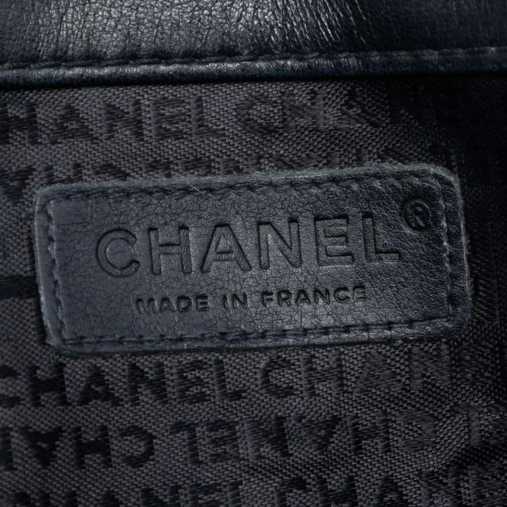 Chanel Quilted Lambskin Giant Mademoiselle Turnlock Shoulder Bag Black Leather Very good - Box View