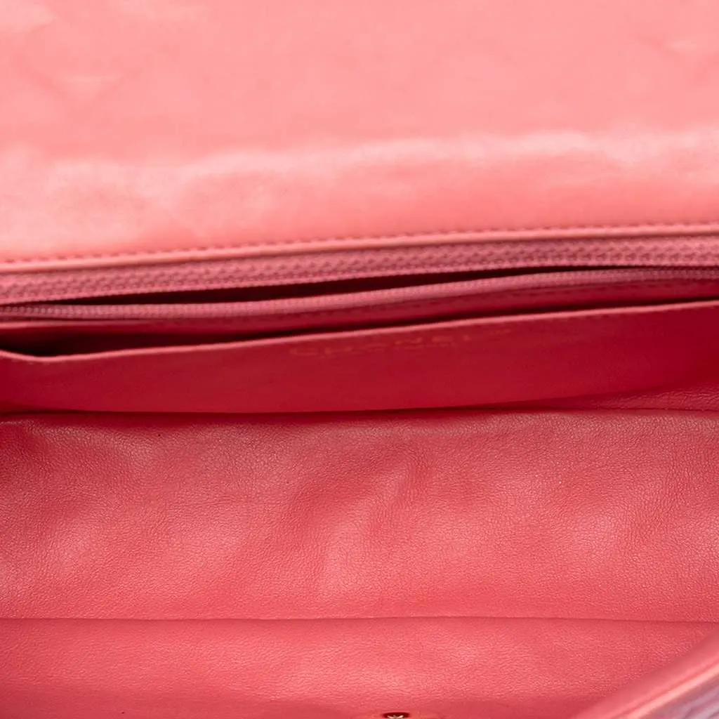 Chanel Medium Classic Lambskin Valentines Heart Charms Single Flap Pink Leather Very good - Model View