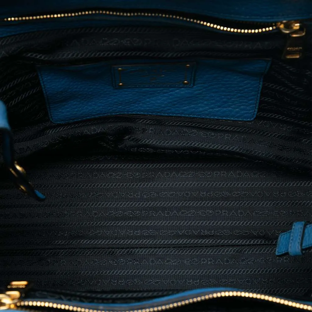 Prada Vitello Daino Open Convertible Tote Blue Leather Very good - Model View