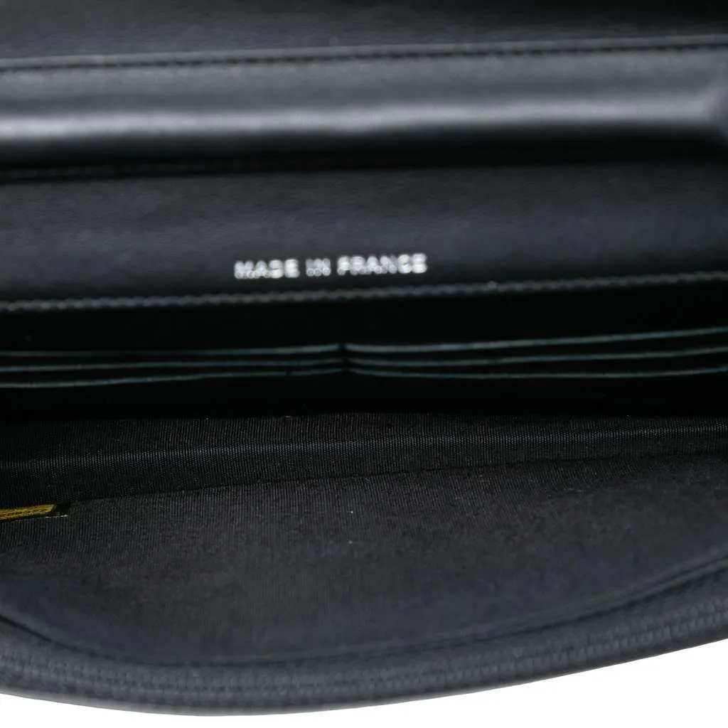 Chanel CC Patent Wallet On Chain Black Leather Very good - Model View