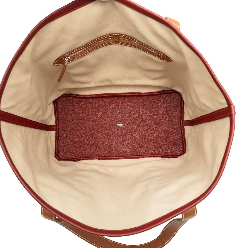Hermès Toile and Clemence Pursangle Tote Beige Canvas Very good - Model View
